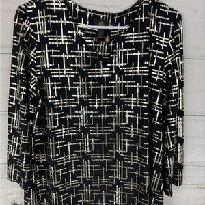 JM Collection Black and White Graphic Blouse